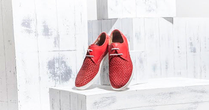 bright-lace-ups-for-a-weekend-barbecue